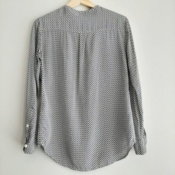 EQUIPMENT FEMME 100% Silk Button Down Blouse Geometric Print Sz XS - Picture 7 of 13